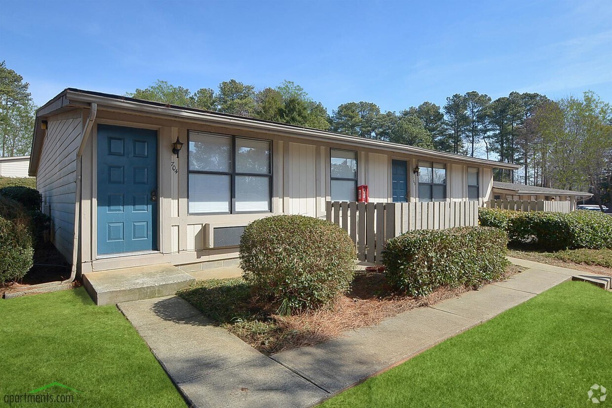 Bloom at Meadowood Apartments in Norcross, GA