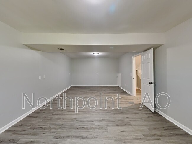 Foto del edificio - 397 Stanton Ridge Way SE