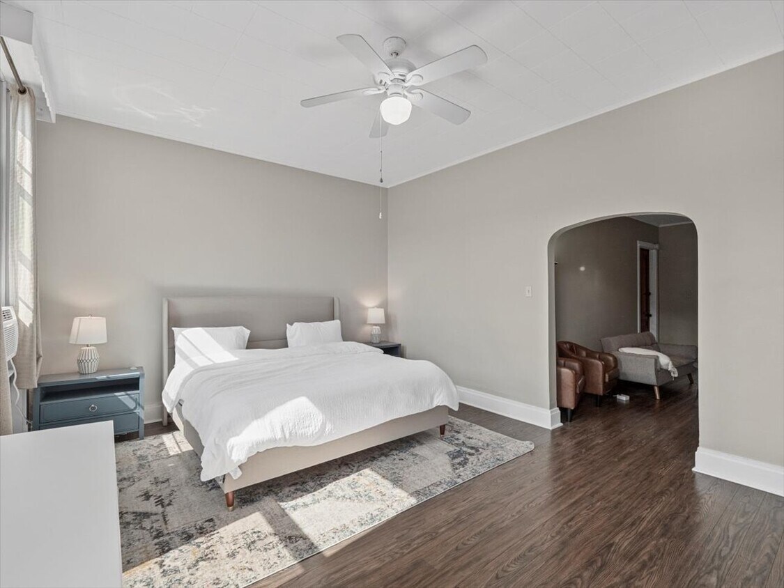 Foto principal - 5119 Butler St