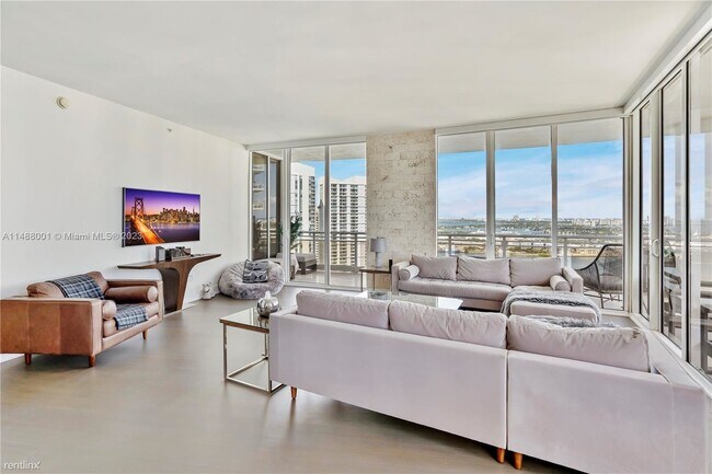 Foto del edificio - 3 br, 4.5 bath Condo - 901 Brickell Key Bl...