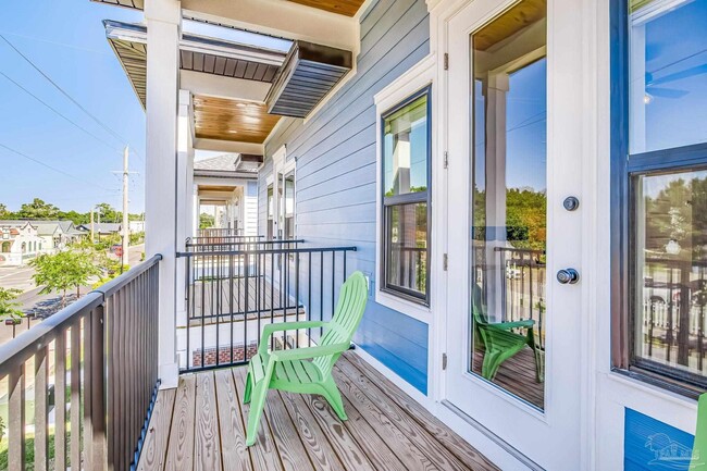 Building Photo - 520 N De Villiers St