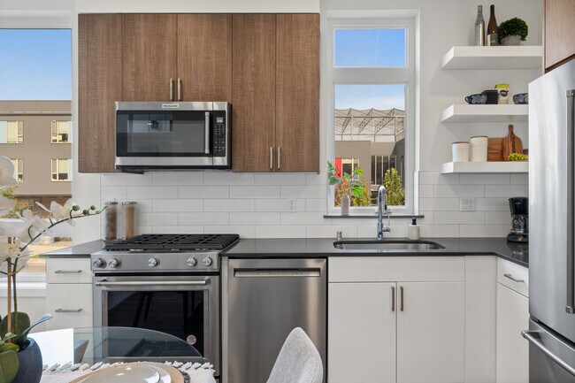 Building Photo - 4626 S Orchard St