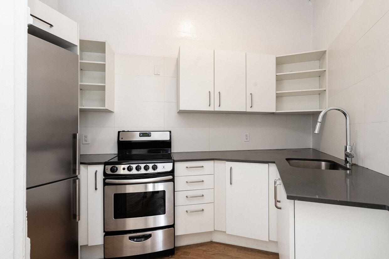 Photo principale - 160 Huron St