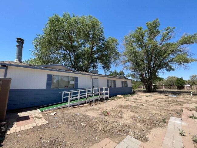Foto del edificio - Room to Spread Out! South Valley 3bd on a ...