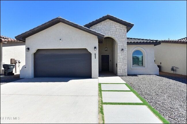 Building Photo - 652 Paseo Dulce Ave