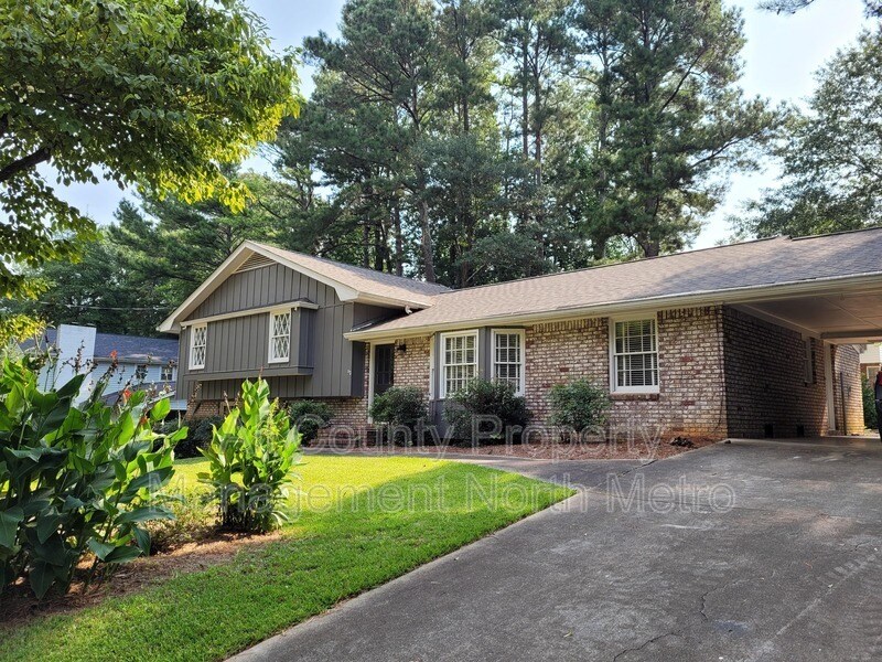 Photo - 777 Foxcroft Circle