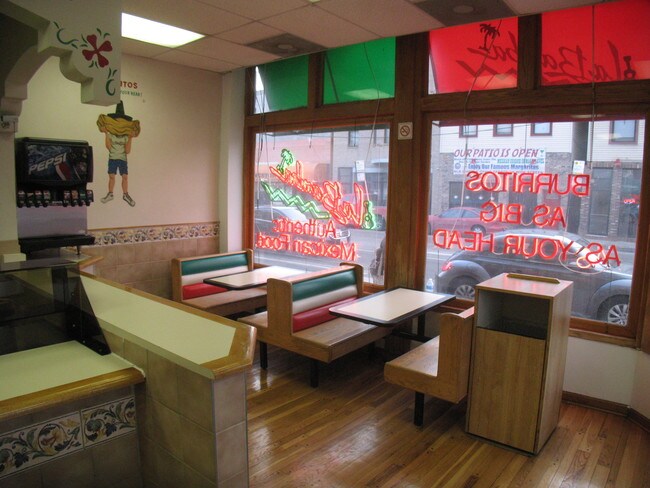 Fotografía del edificio - 2557 N Halsted