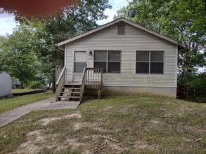 Building Photo - 594 Shadowrock Dr