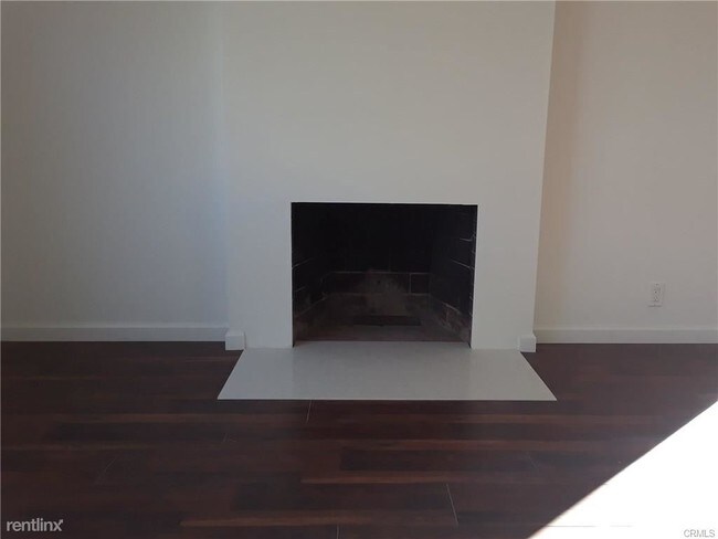 Building Photo - 4 br, 2 bath House - 6450 W 83rd St
