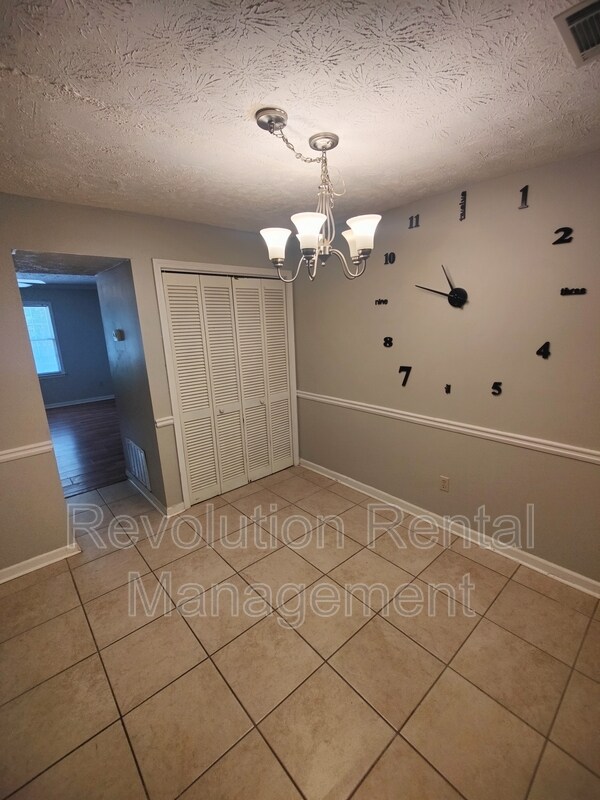 Foto del edificio - 2140 Kings Gate Cir SW