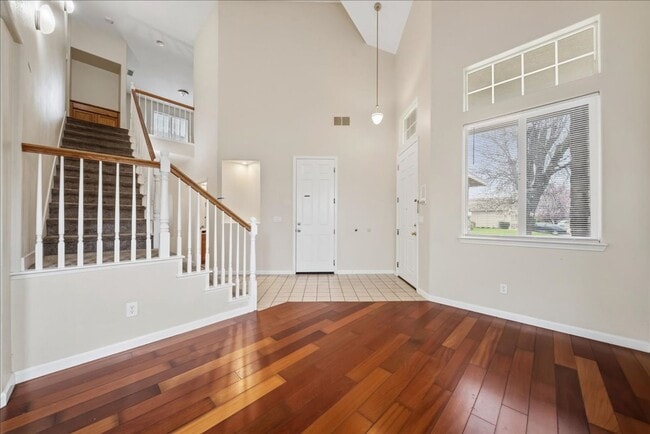 Building Photo - 9615 Harvest View Way