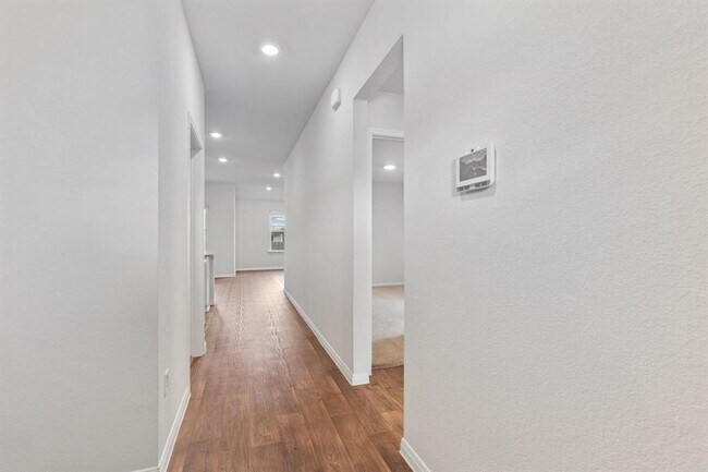 Foto del edificio - 21020 Price Daniel Dr