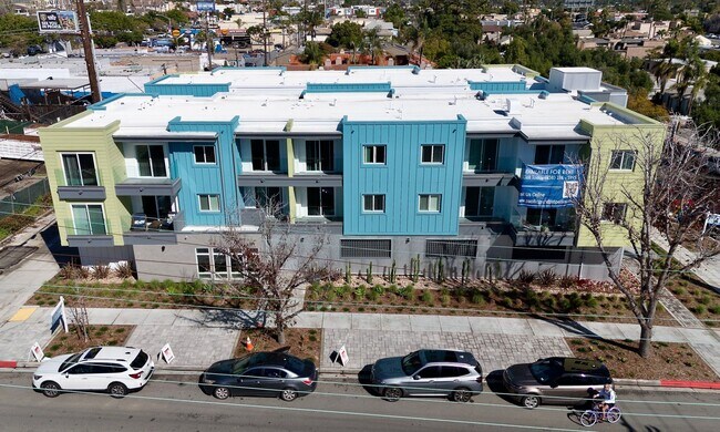 Foto del edificio - 1704 Hornblend St