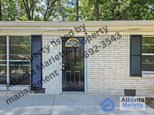 Building Photo - Charming Renovated Ranch on Private Wooded...