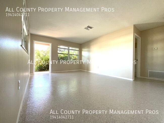 Photo - 5820 Murdock Ave House