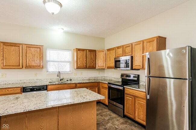 Building Photo - 11705 Rossmore Dr