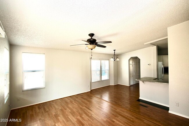 Building Photo - 6250 S Pinehurst Dr