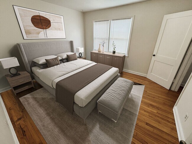 Building Photo - Stunning 2 Bedroom Townhome