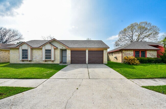 Foto del edificio - 3 Bedroom home available in North Houston !