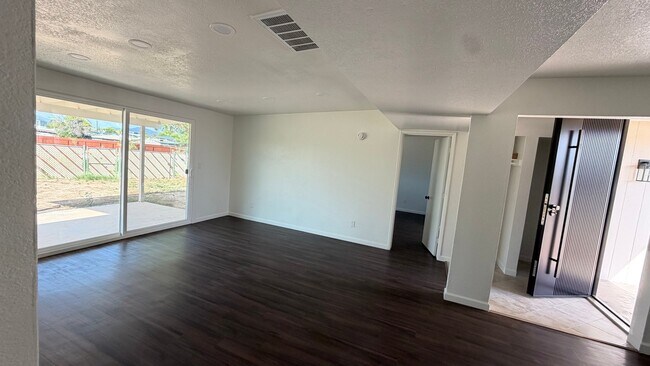 Foto del edificio - 8301 E Wildcat Dr