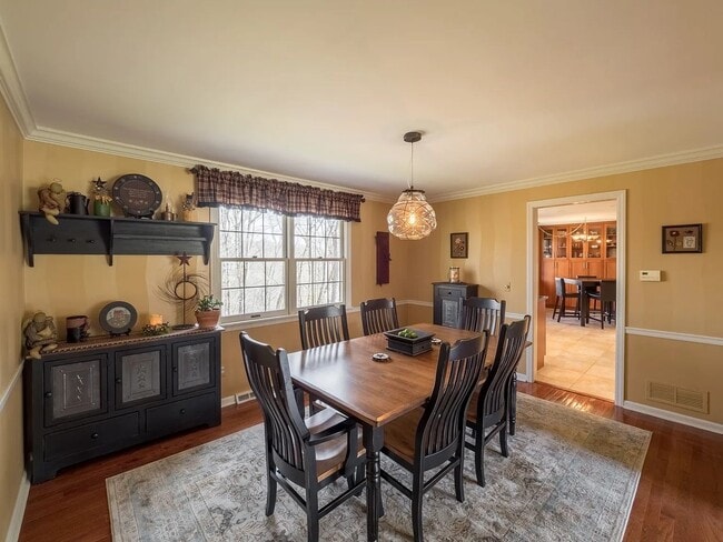 Foto del edificio - Beautiful 4-bedroom home located in Allison Park!