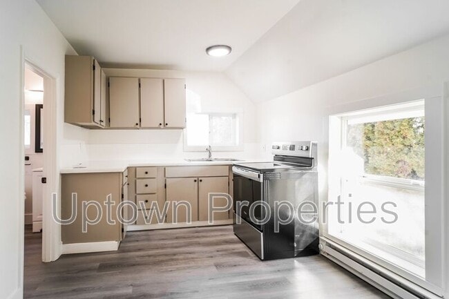 Building Photo - 135 NE Jackson St