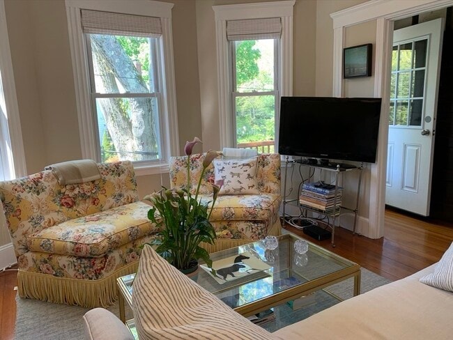 Building Photo - 217 Reservoir Rd