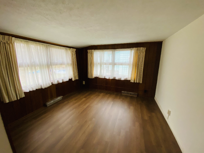 Building Photo - 209 Westfall Dr