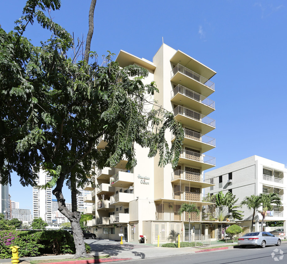 Building Photo - Hawaiian Crown Apartment Hotel