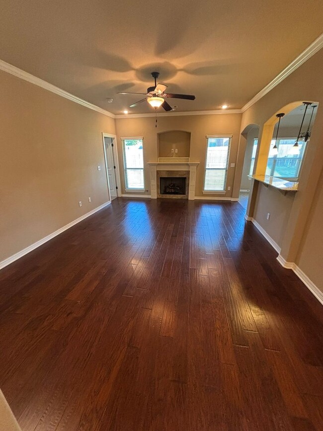 Building Photo - **COMING MID-JUNE**  Stunning 3-Bedroom, 2-Bathroom Single Family Home in Fayetteville!