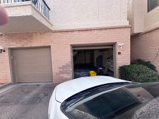 Foto del edificio - 4618 N Stanton St