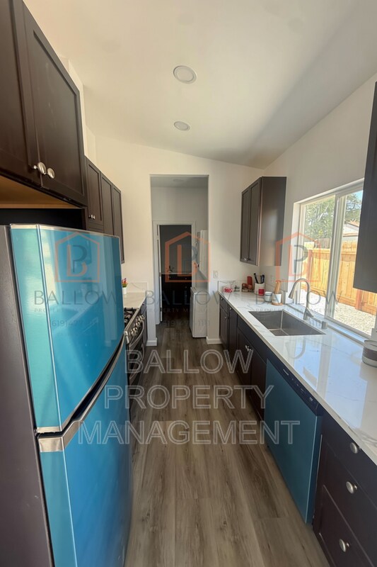 Foto del edificio - 10047 Woodpark Dr