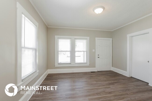 Foto del edificio - 2315 Sanders Ave