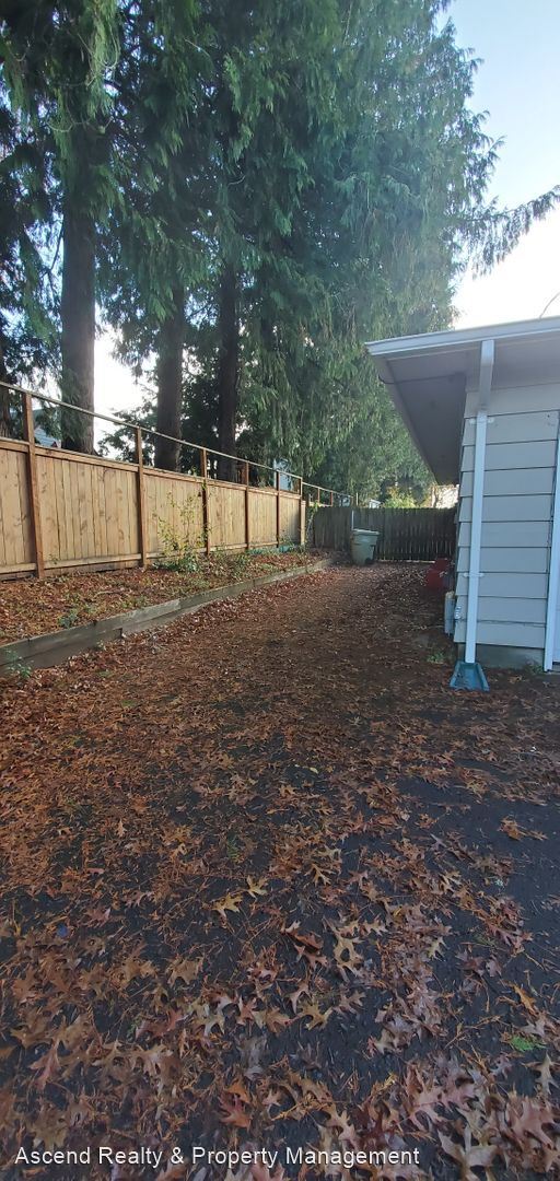 Foto del edificio - 3 br, 2 bath House - 10790 NW Cornell Rd.