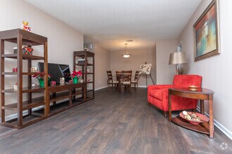 2BR, 2BA- 1100SF - Wildcreek