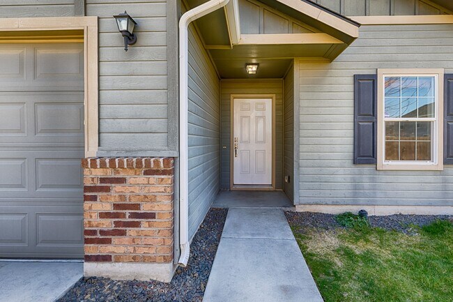 Building Photo - 1052 N Star Bright Ln