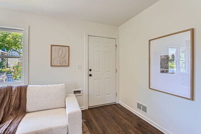 Foto del edificio - 821 NE Holman St