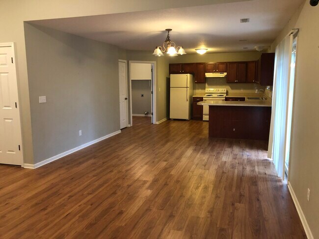 Foto del edificio - 5102 Sandstone Dr