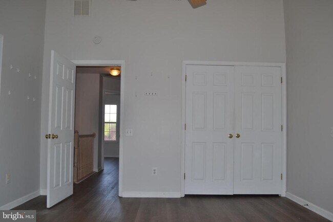 Foto del edificio - 7104 Collinsworth Pl