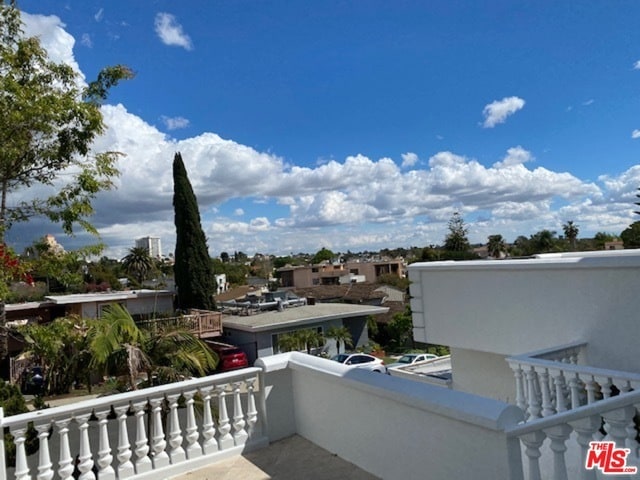 Building Photo - 1943 Holmby Ave