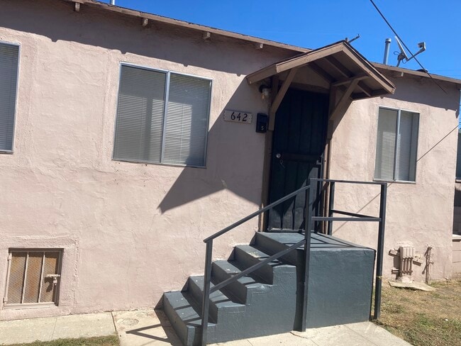 Building Photo - 640 San Benito St