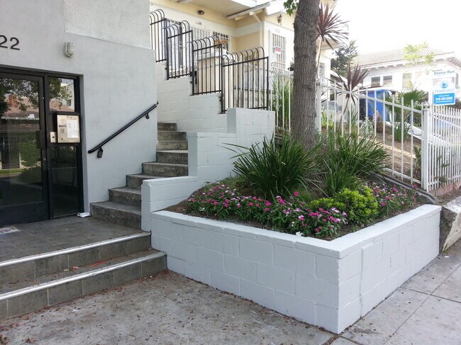 Building Photo - 222 S Vendome St