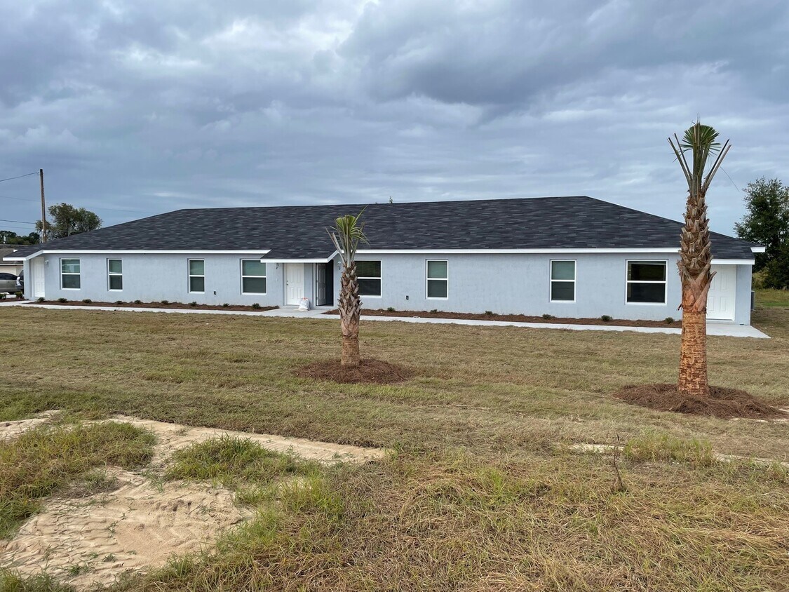 8148 Juniper Rd Unit 1, Ocala, FL 34480 Room for Rent in Ocala, FL