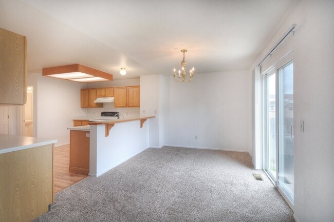 Building Photo - 2024 Hibbard Ln