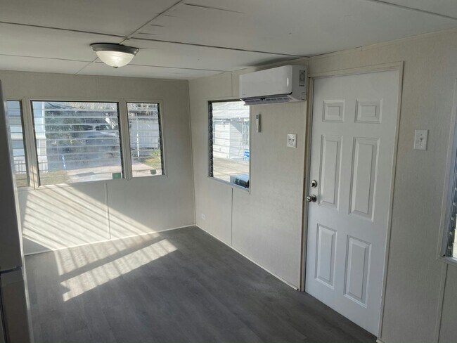 Foto del edificio - 5 Circle Dr