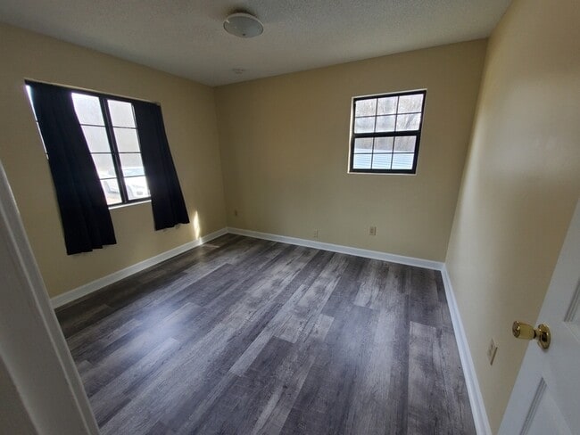 Foto del edificio - 6414 Tradewinds Dr
