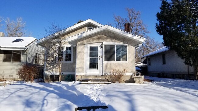Beautifully remodeled bungalow in a great location! - 2278 S Emerson St
