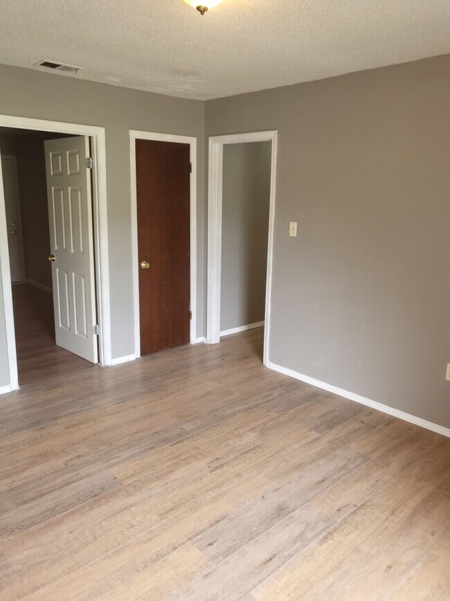 Foto del edificio - 186 Houston Rd