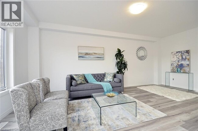 Building Photo - 178 Savannah Ridge Dr