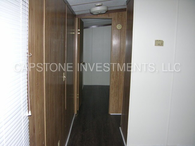 Foto del edificio - 2575 Winfield St